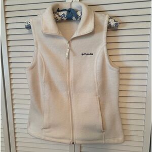 Columbia white fleece vest. Size M
